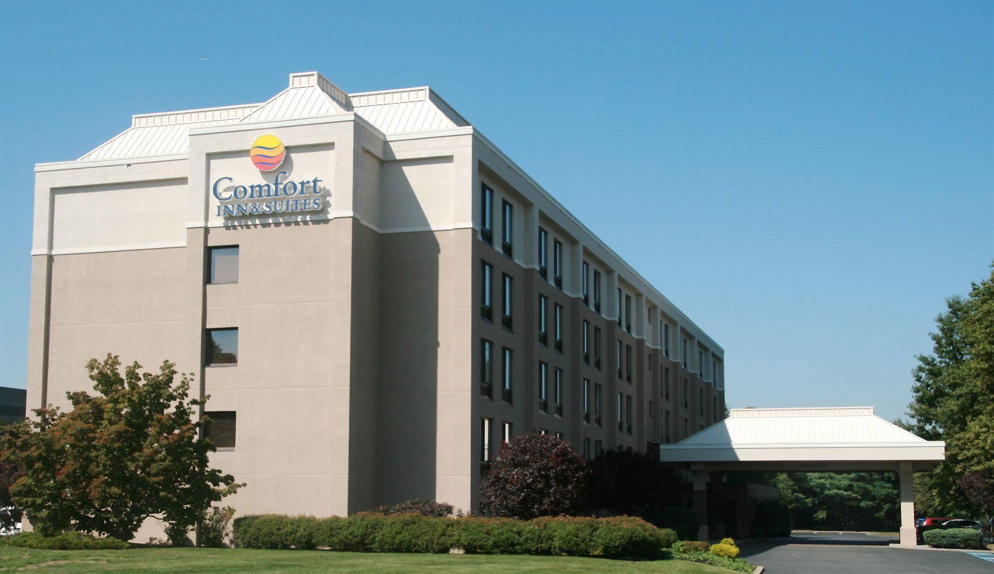 Hotel Comfort & - New Brunswick